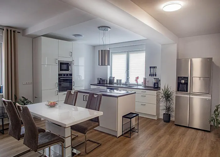 Citabria, Elegante Wohnung, 2 Schlafzimmer, Ueberdachte Terrasse Daire